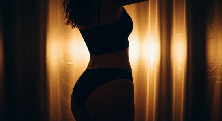 Fat Transfer for Hip Dips: The Permanent Hourglass Solution 4